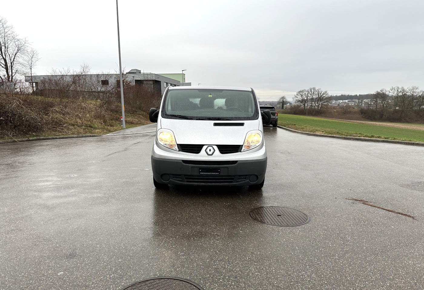 MOTO6625_2844736 vehicle image