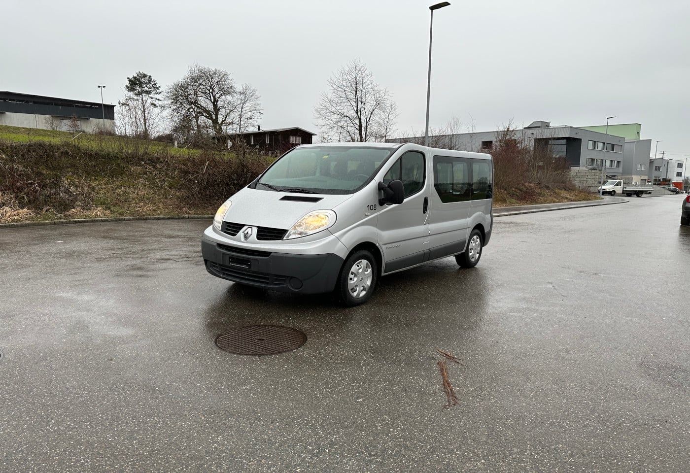 MOTO6625_2844736 vehicle image