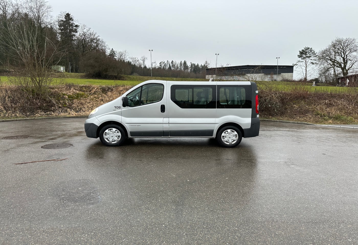 MOTO6625_2844736 vehicle image