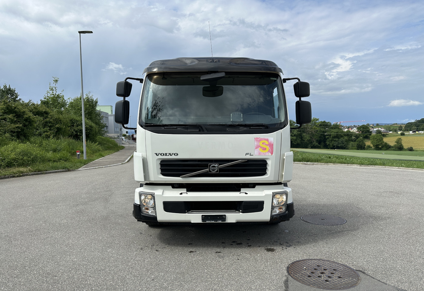MOTO6625_2657115 vehicle image