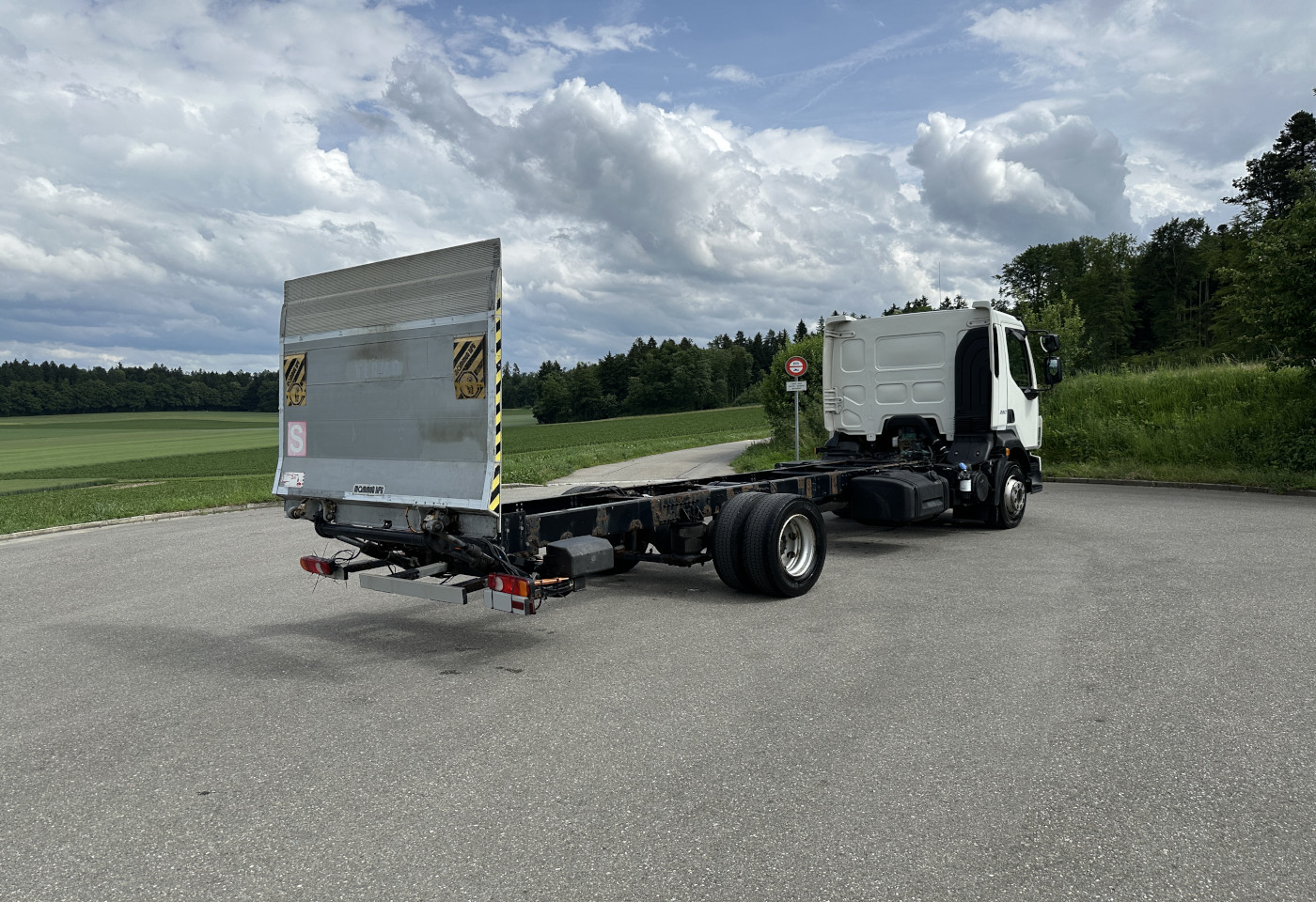 MOTO6625_2657115 vehicle image