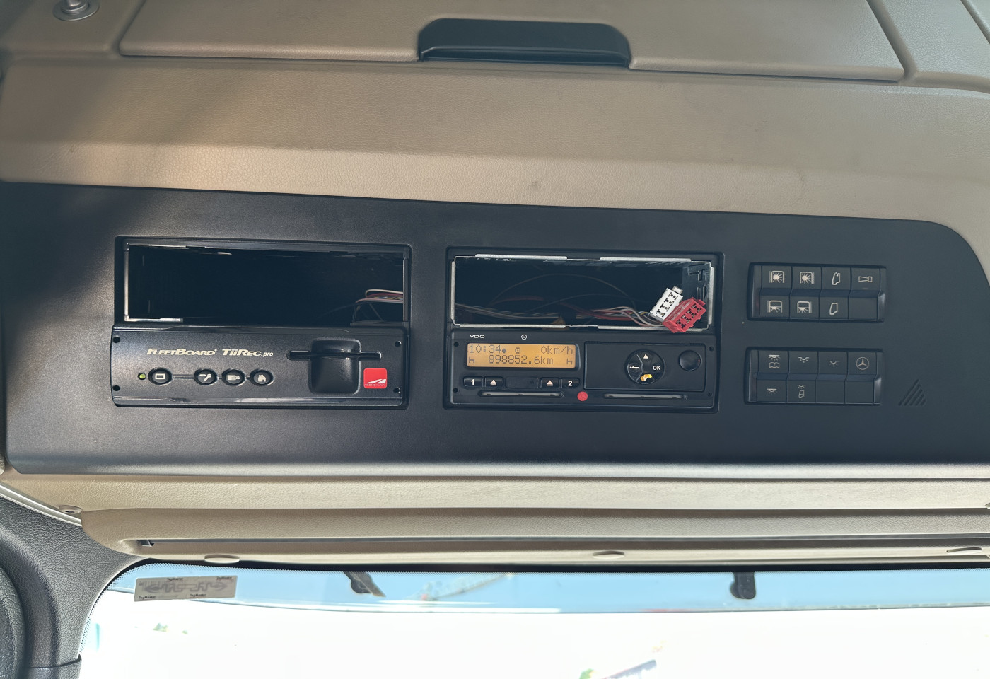 MOTO6625_2657100 vehicle image