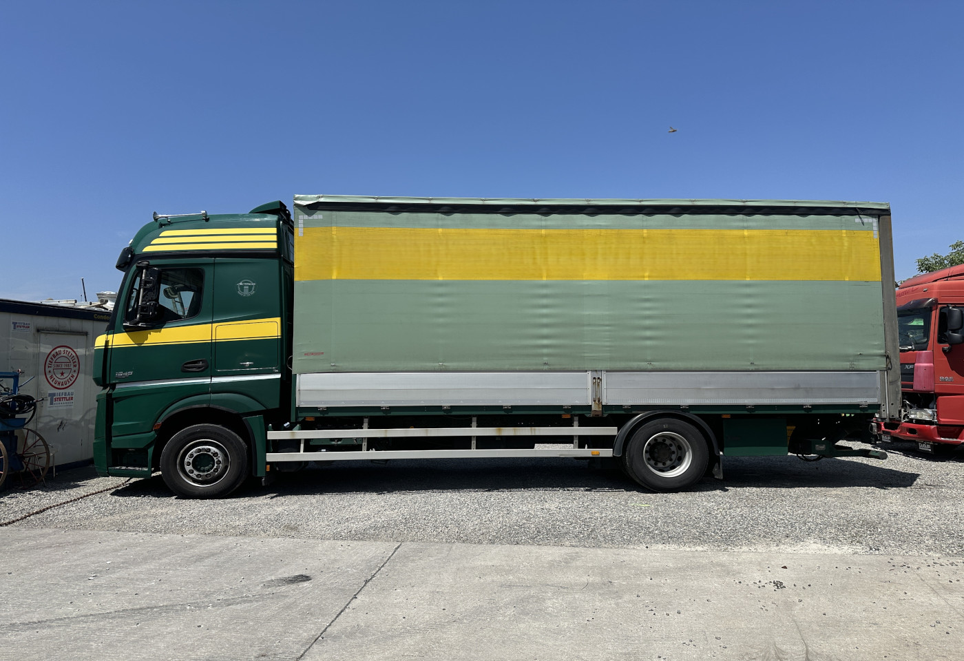 MOTO6625_2657100 vehicle image