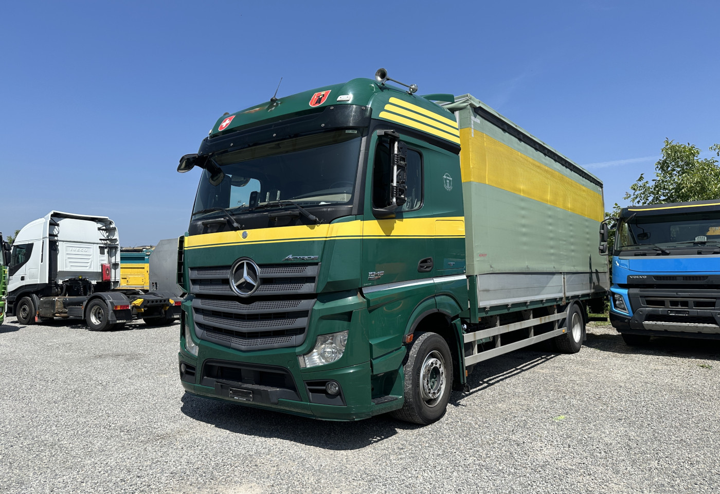 MOTO6625_2657100 vehicle image