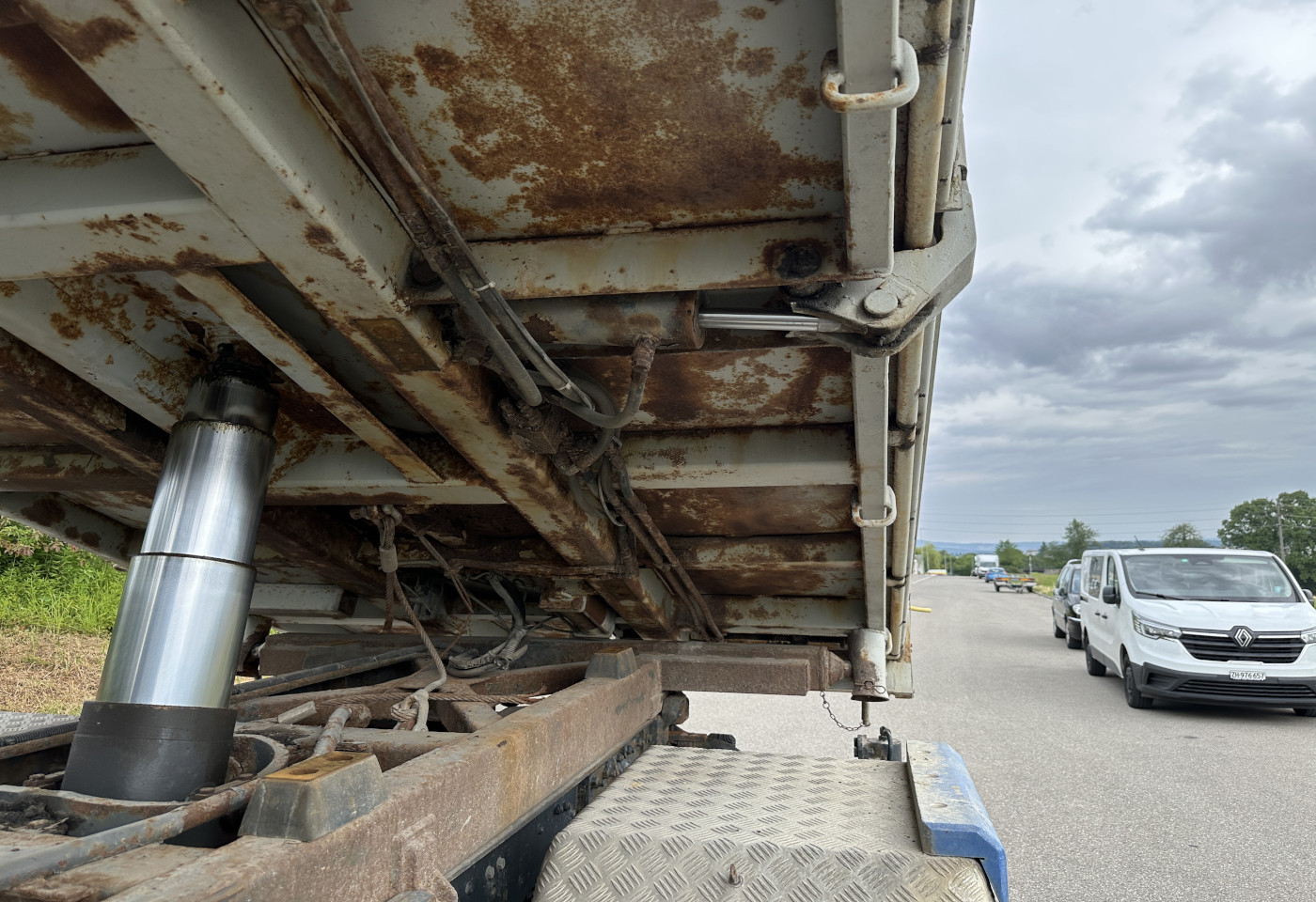 MOTO6625_2748431 vehicle image