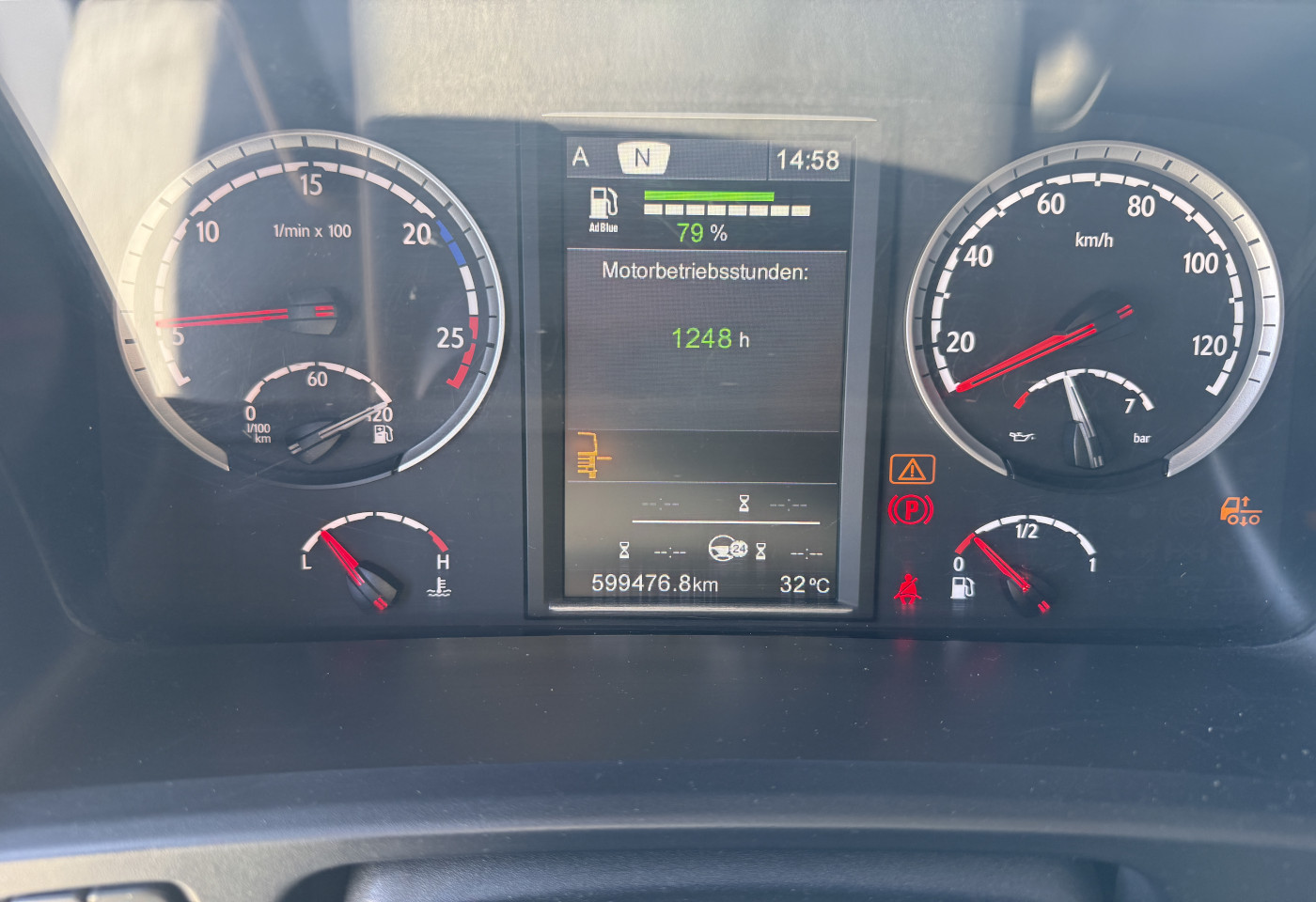 MOTO6625_2741964 vehicle image
