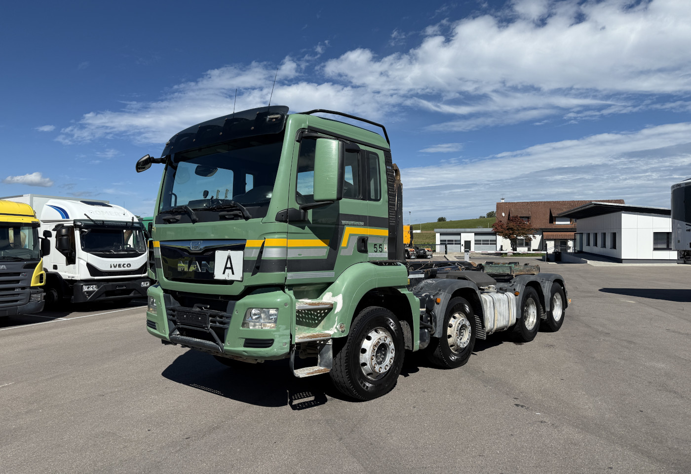MOTO6625_2736497 vehicle image