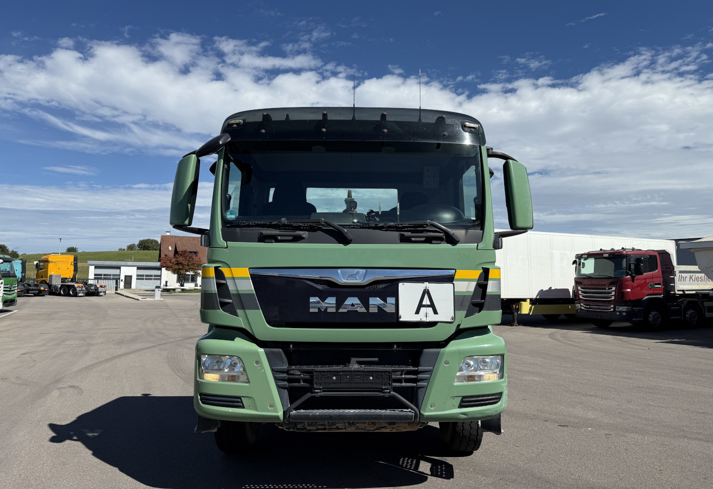 MOTO6625_2736497 vehicle image