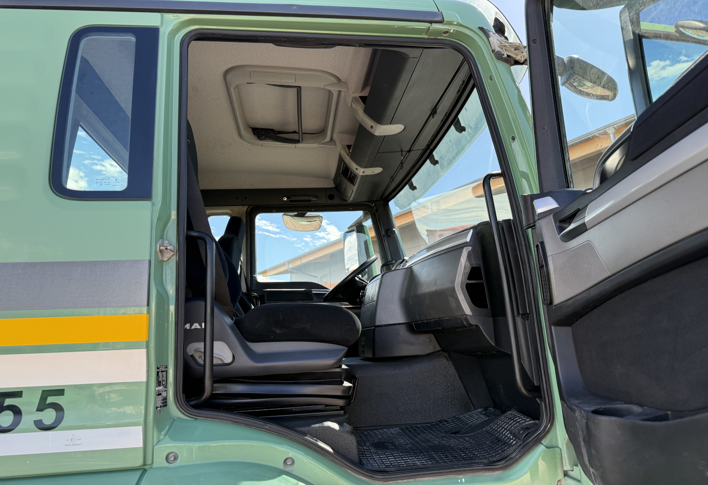 MOTO6625_2736497 vehicle image