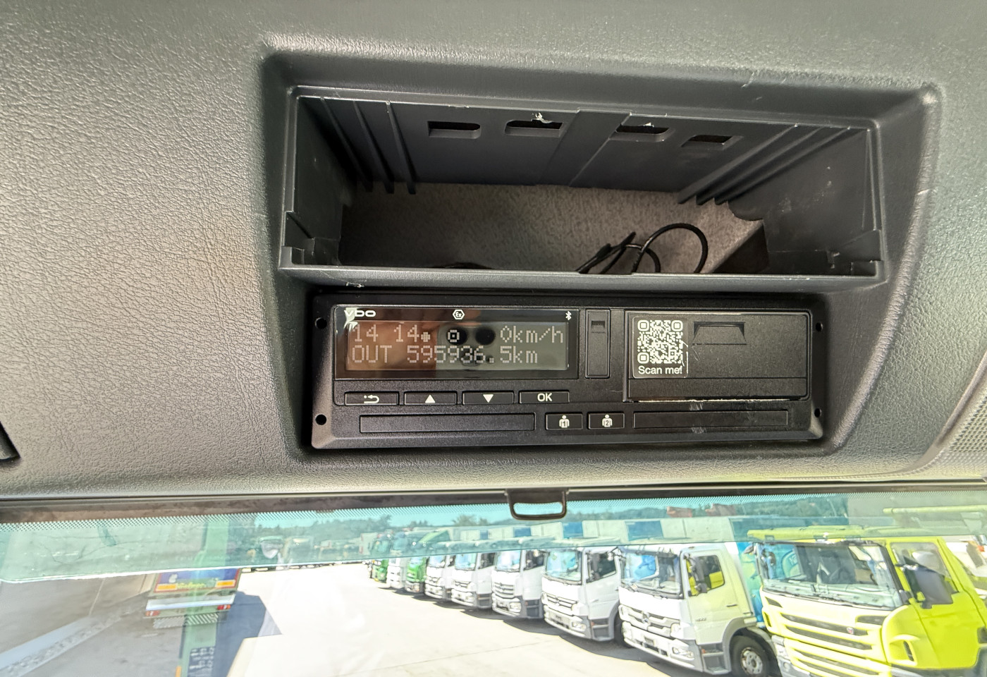 MOTO6625_2736497 vehicle image