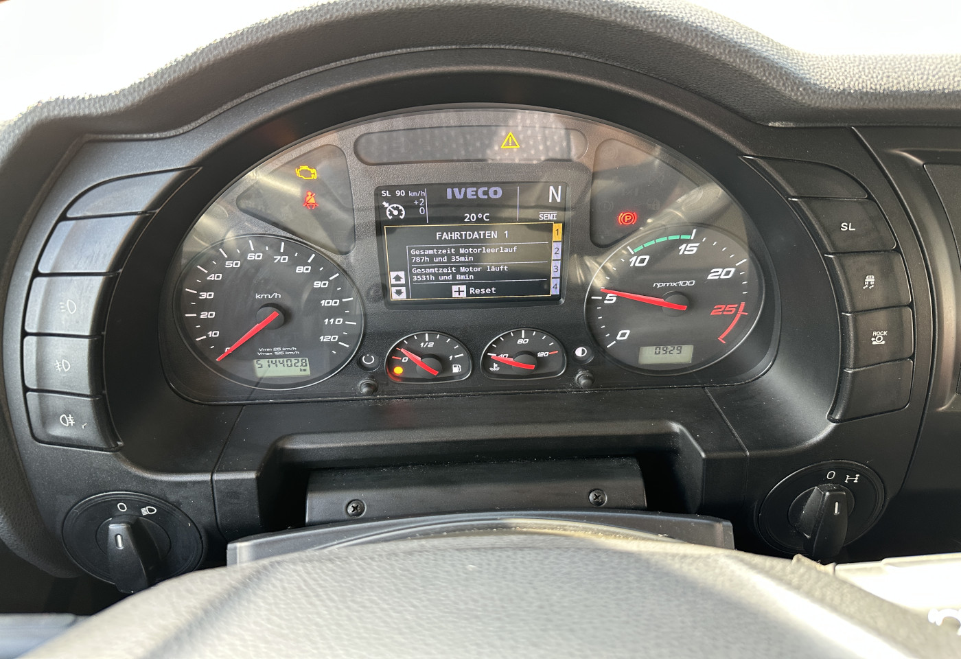 MOTO6625_2746042 vehicle image