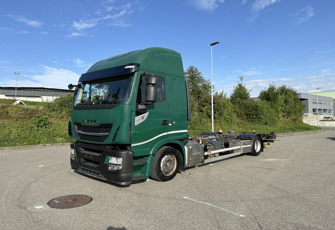 MOTO6625_2746042 vehicle image