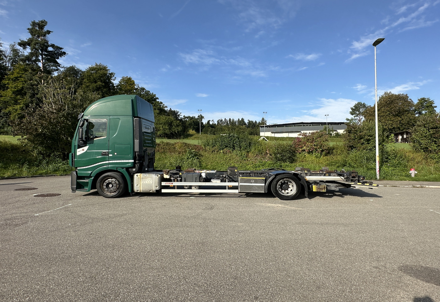 MOTO6625_2746042 vehicle image