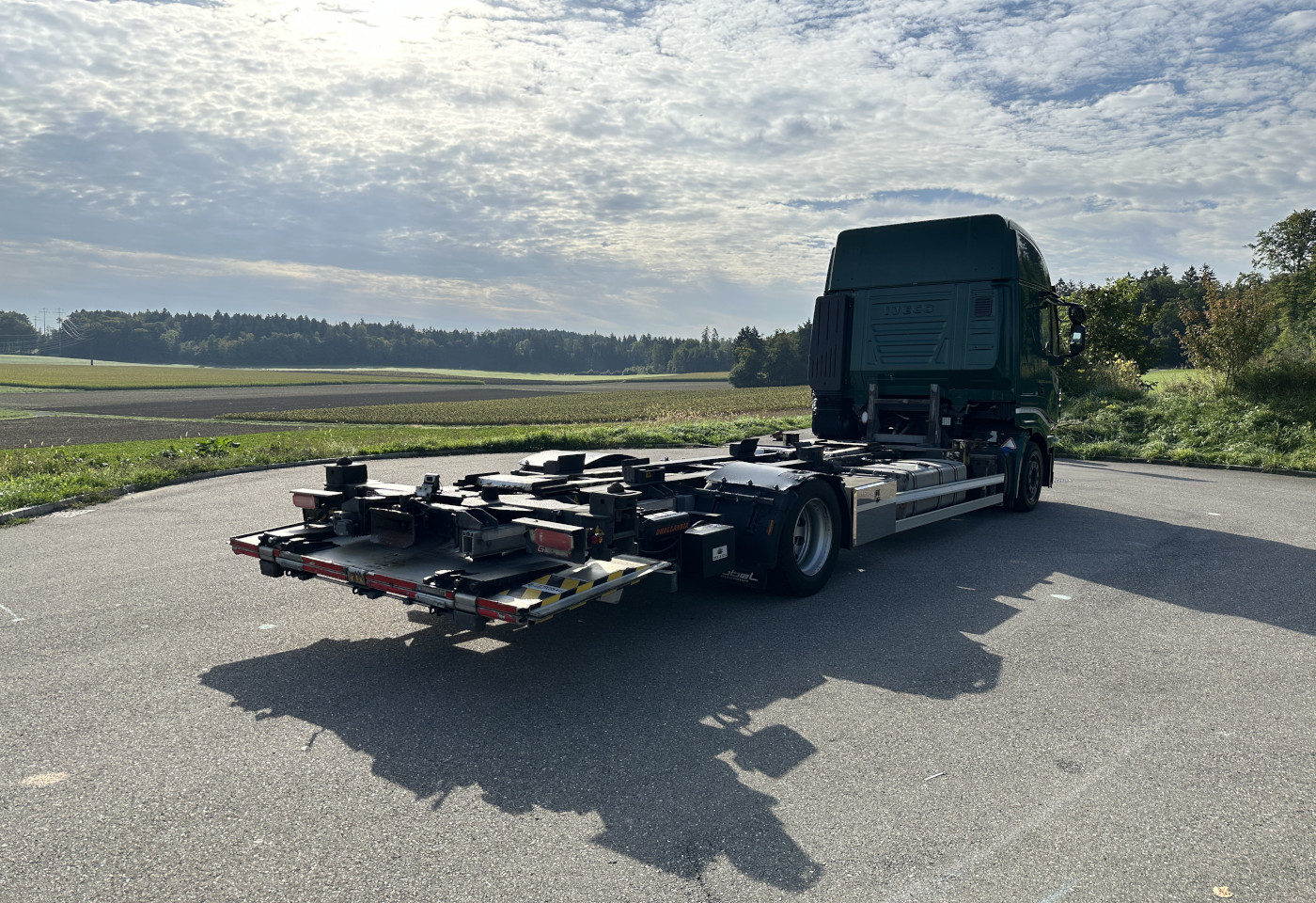 MOTO6625_2746042 vehicle image