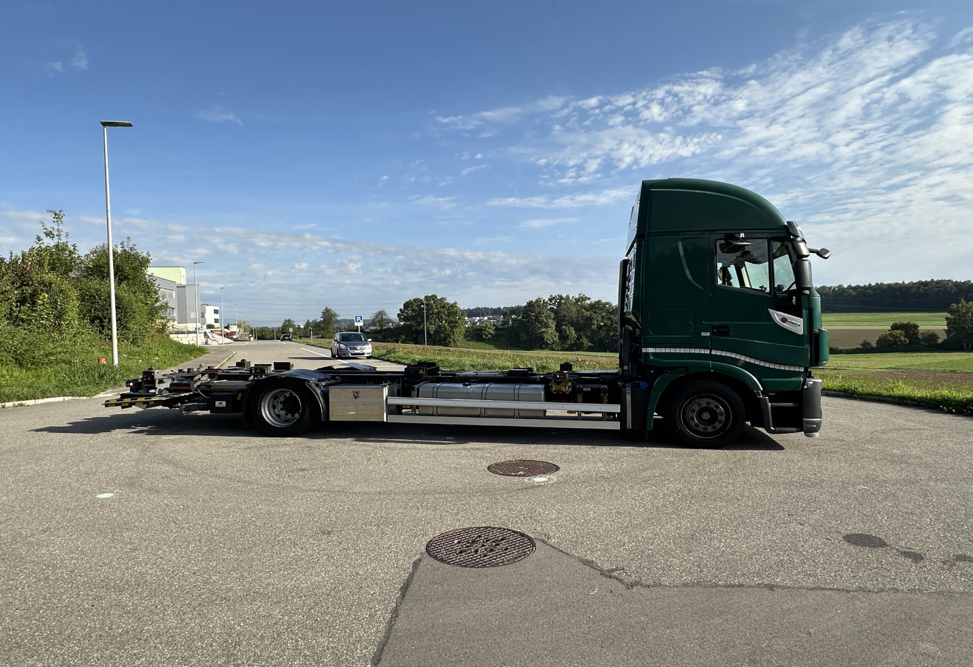 MOTO6625_2746042 vehicle image