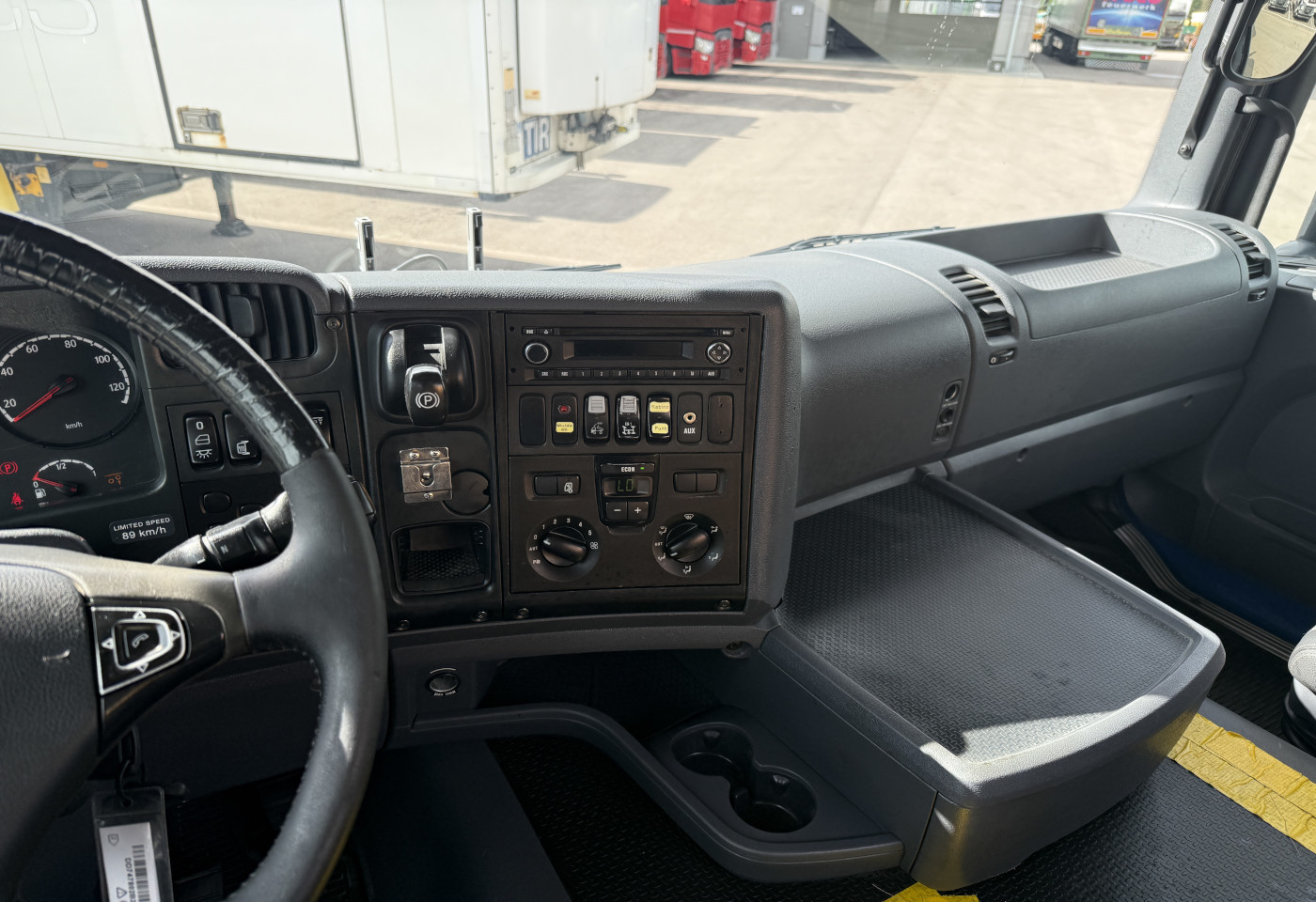 MOTO6625_2737872 vehicle image