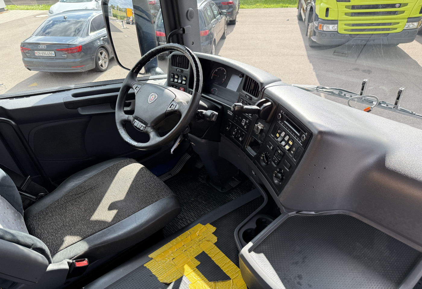 MOTO6625_2737872 vehicle image