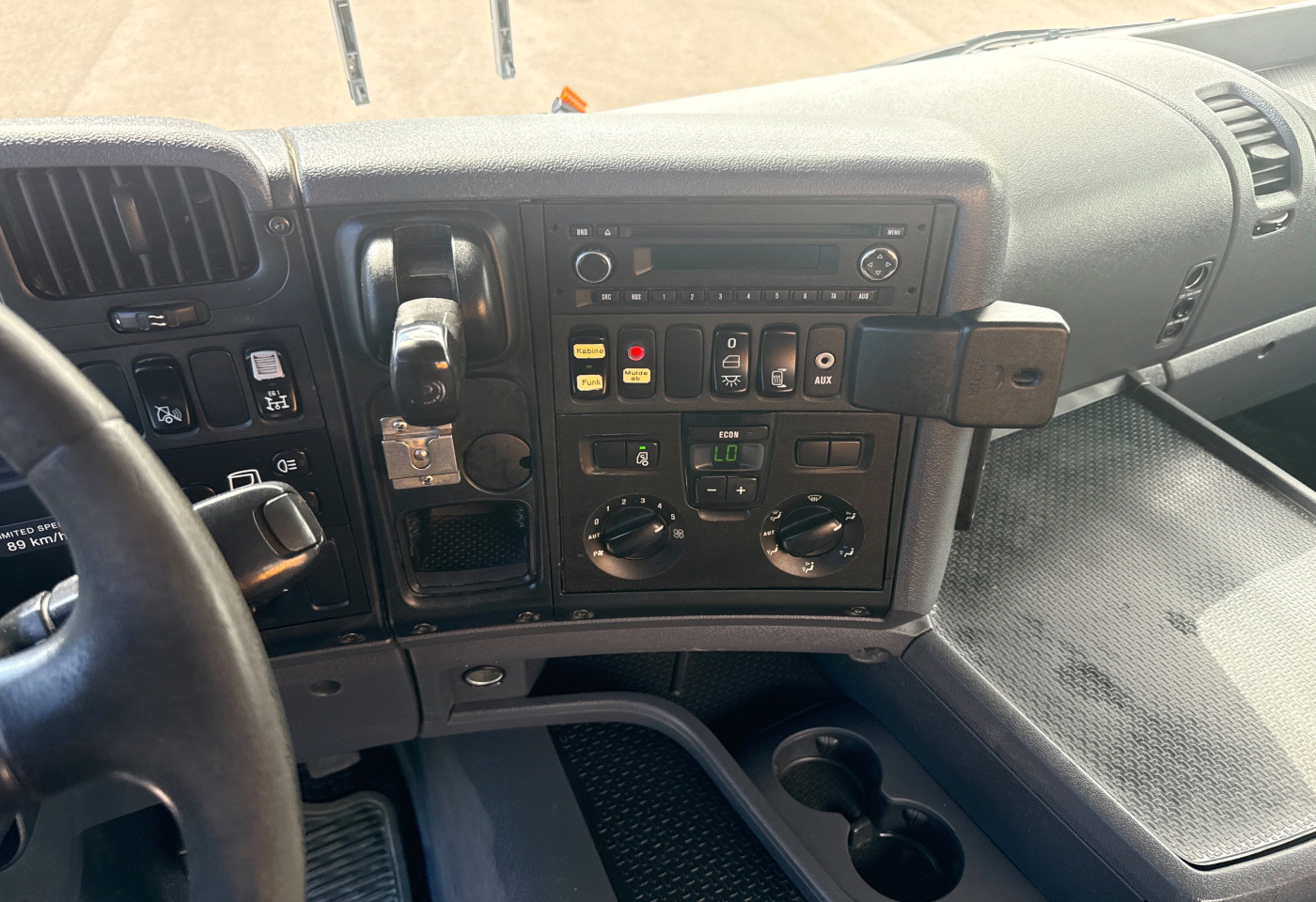 MOTO6625_2737869 vehicle image