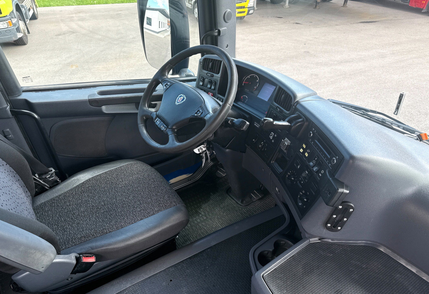 MOTO6625_2737869 vehicle image