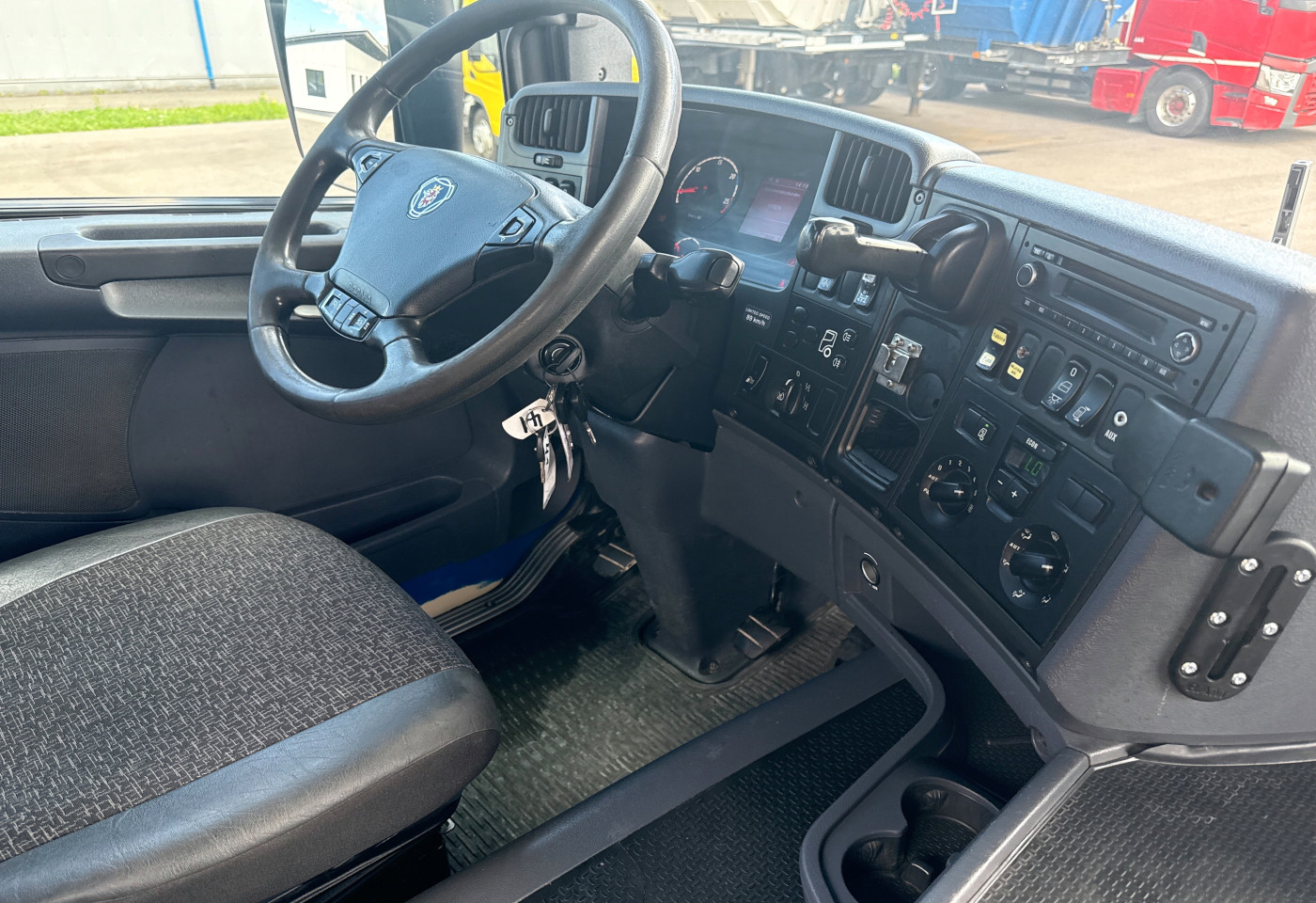 MOTO6625_2737869 vehicle image