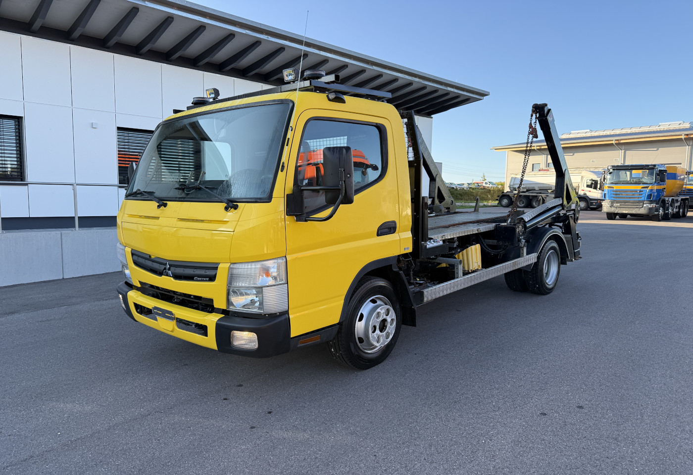 MOTO6625_2737870 vehicle image