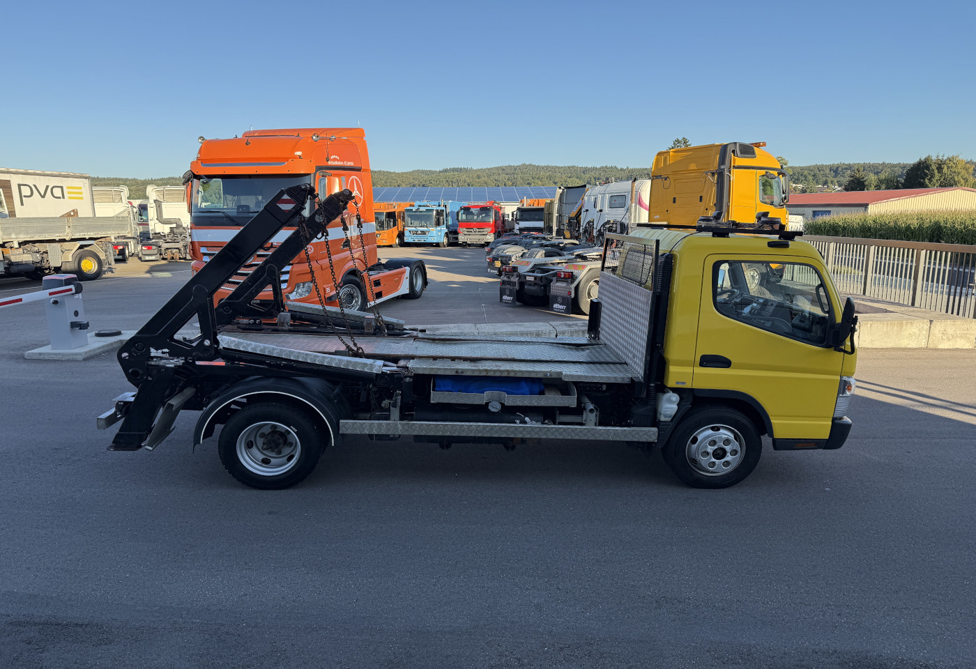 MOTO6625_2737870 vehicle image
