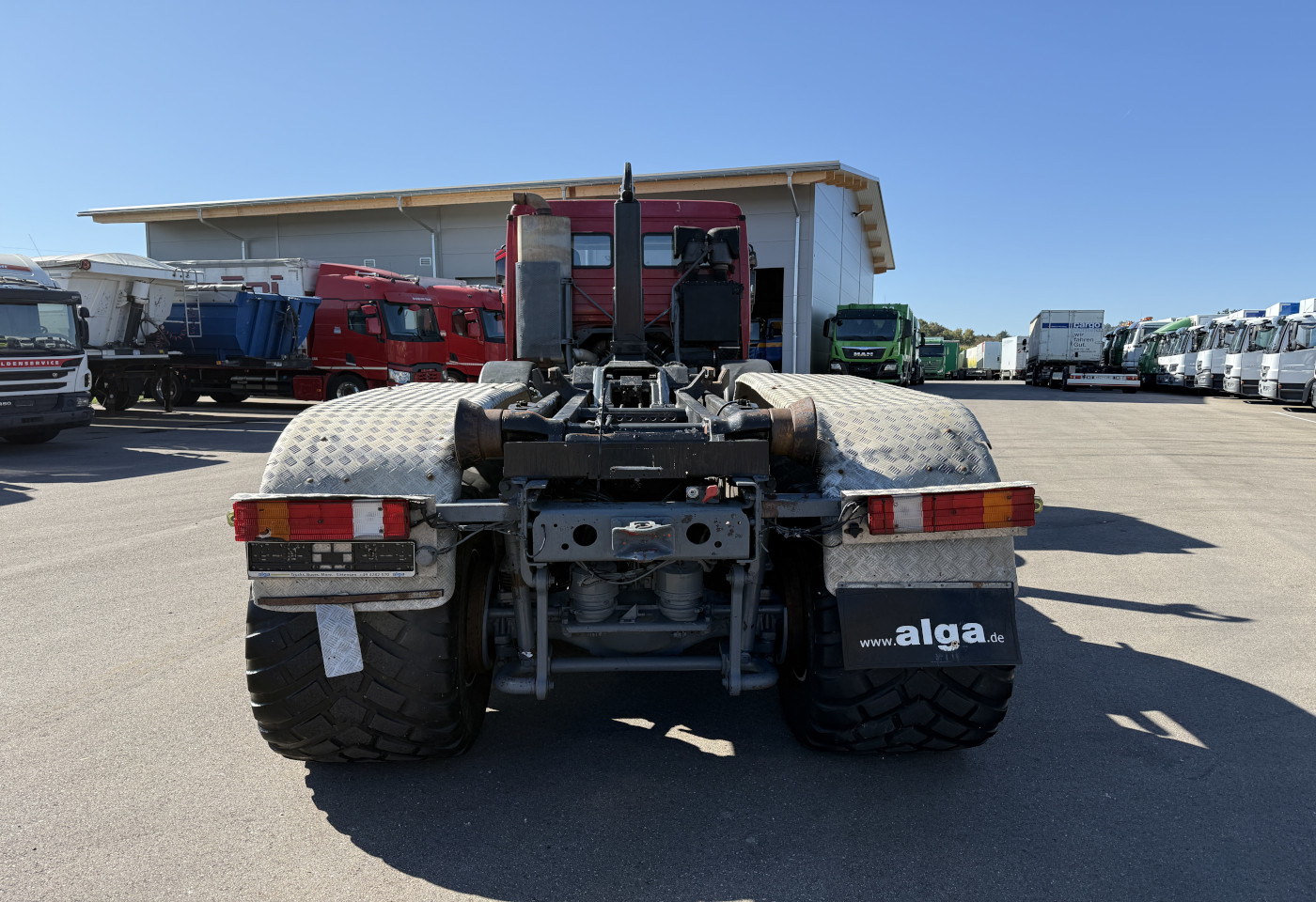 MOTO6625_2738198 vehicle image