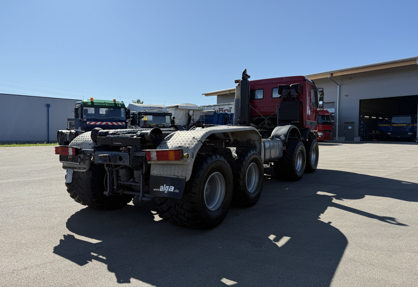 MOTO6625_2738198 vehicle image