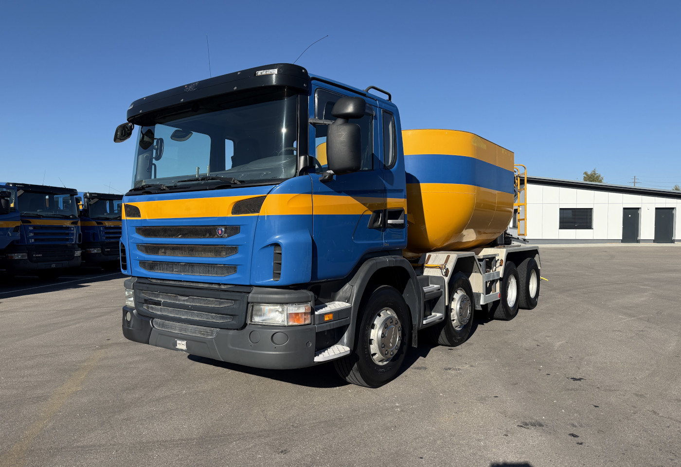 MOTO6625_2738200 vehicle image