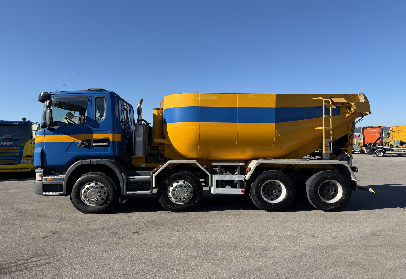 MOTO6625_2738200 vehicle image