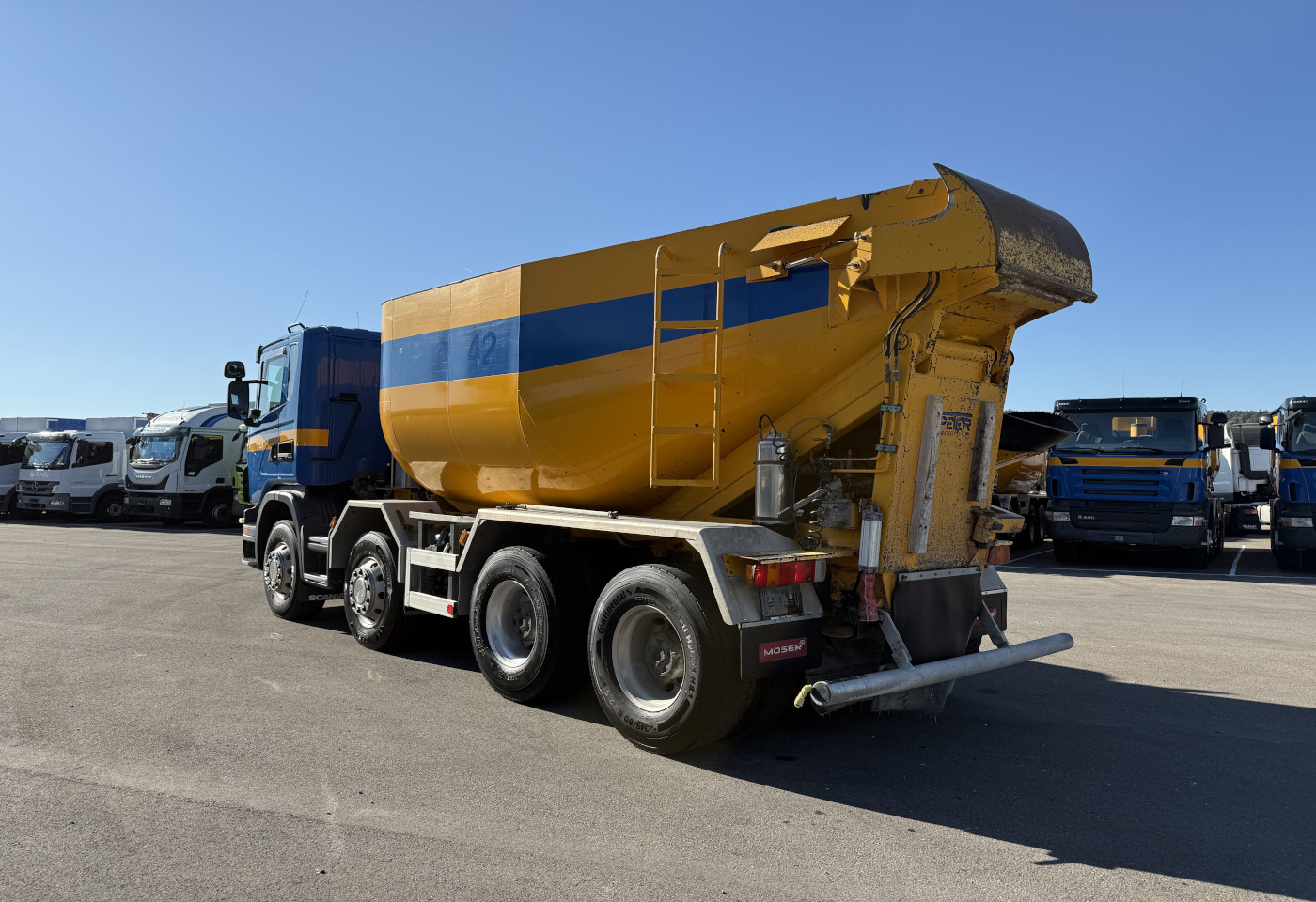 MOTO6625_2738200 vehicle image