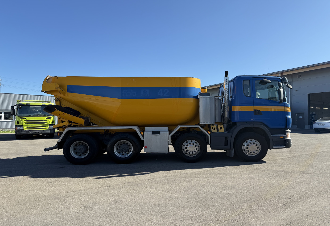 MOTO6625_2738200 vehicle image