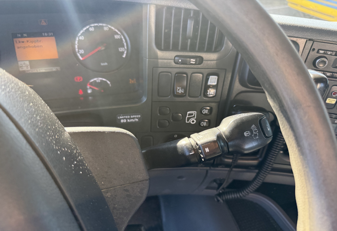 MOTO6625_2738200 vehicle image