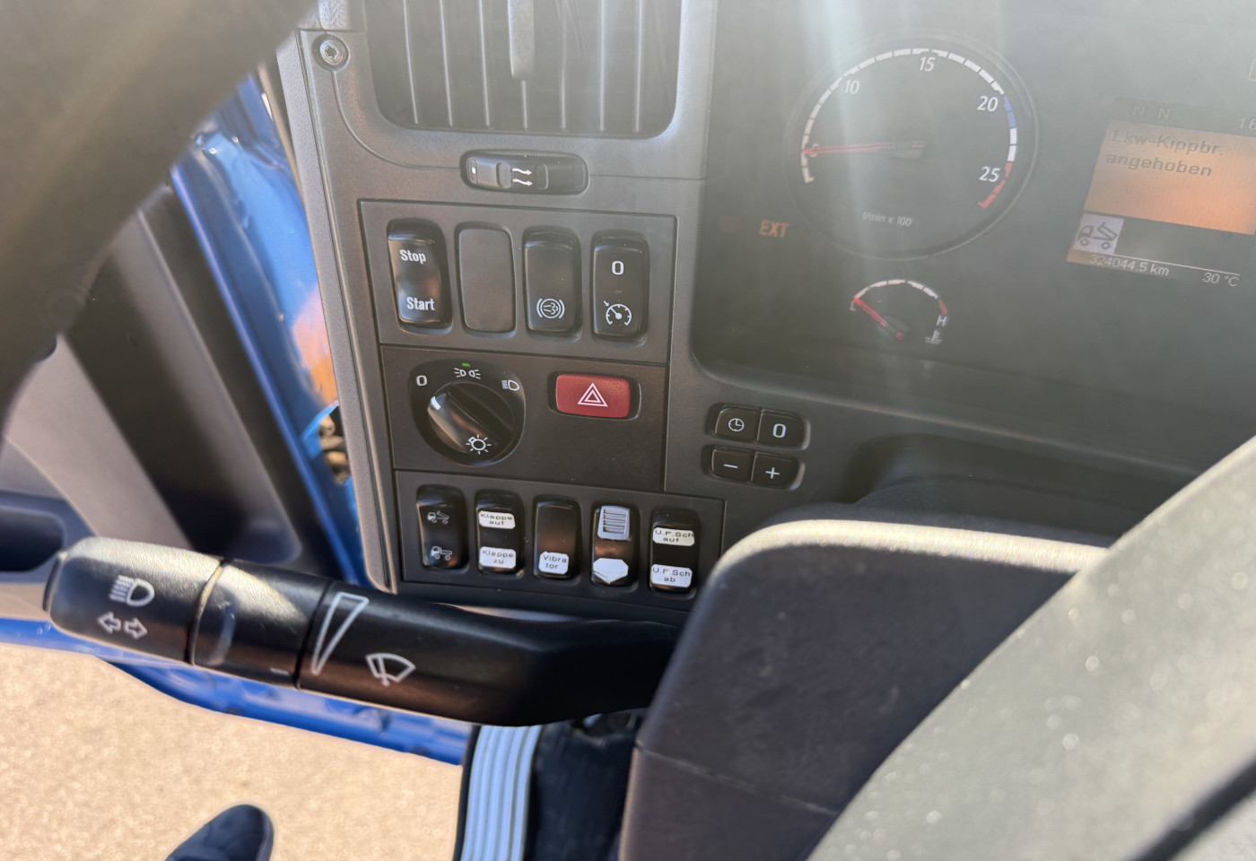 MOTO6625_2738200 vehicle image