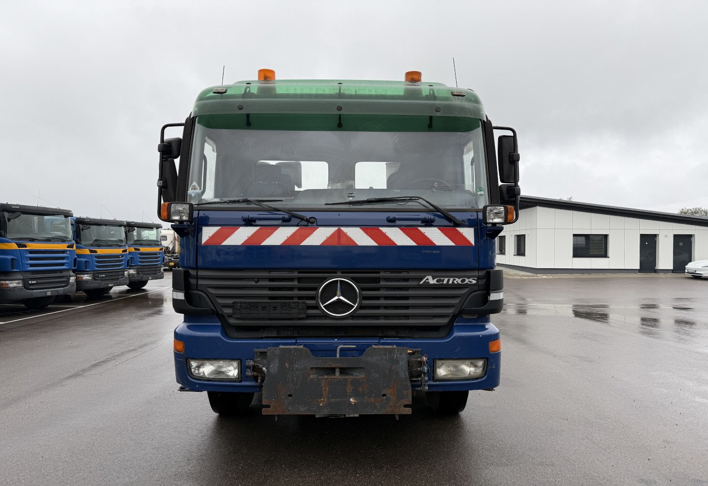 MOTO6625_2736176 vehicle image