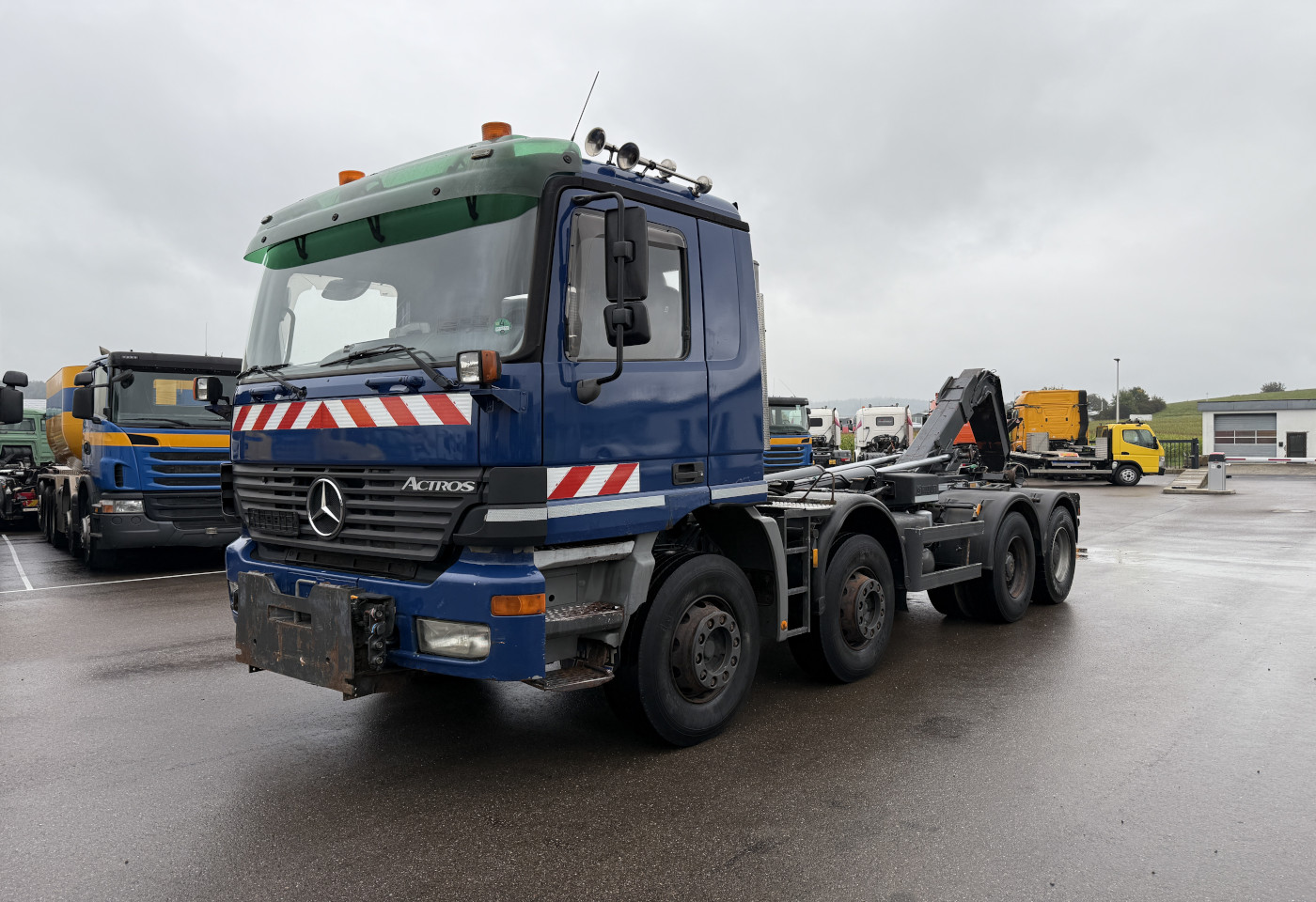 MOTO6625_2736176 vehicle image