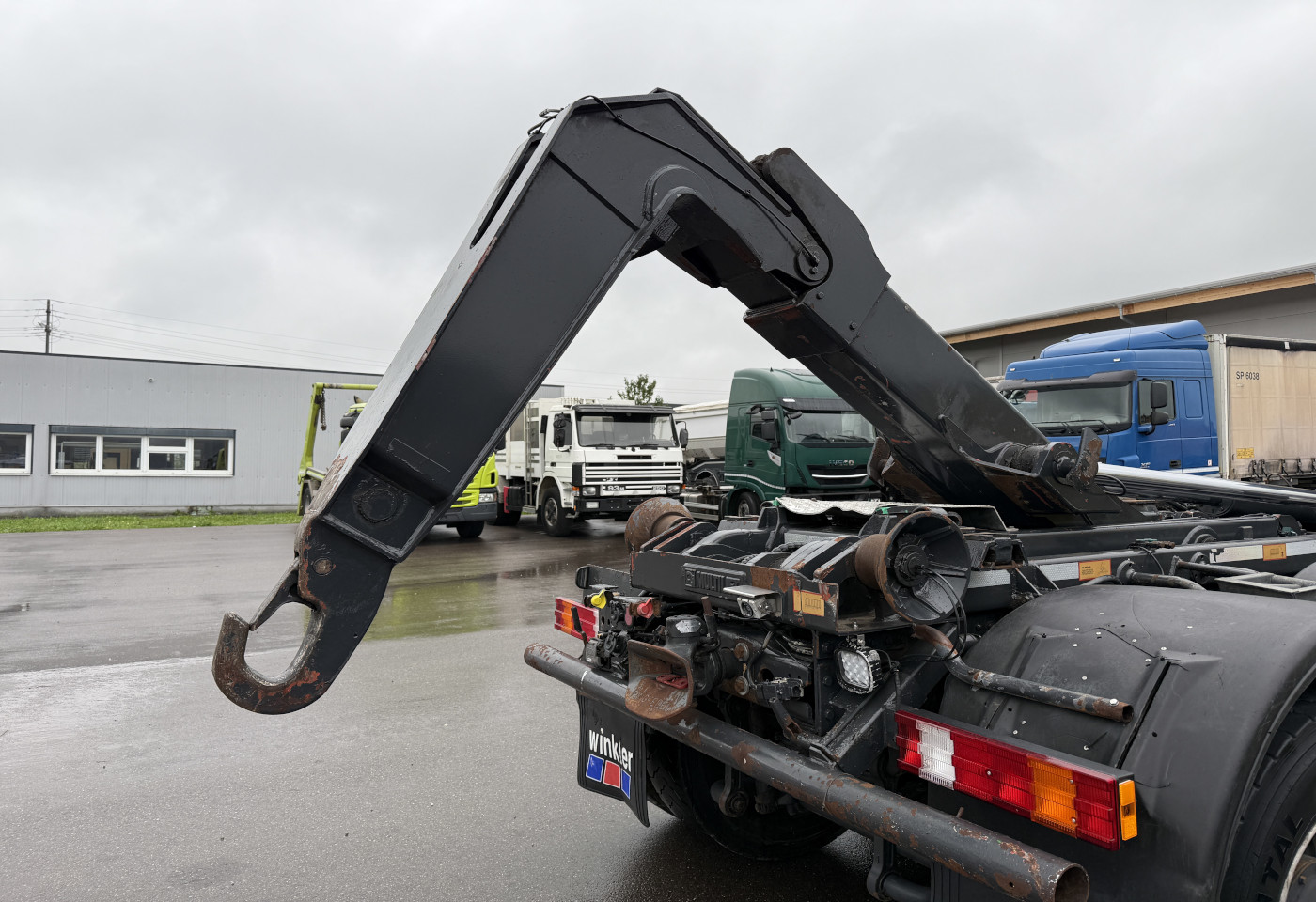 MOTO6625_2736176 vehicle image
