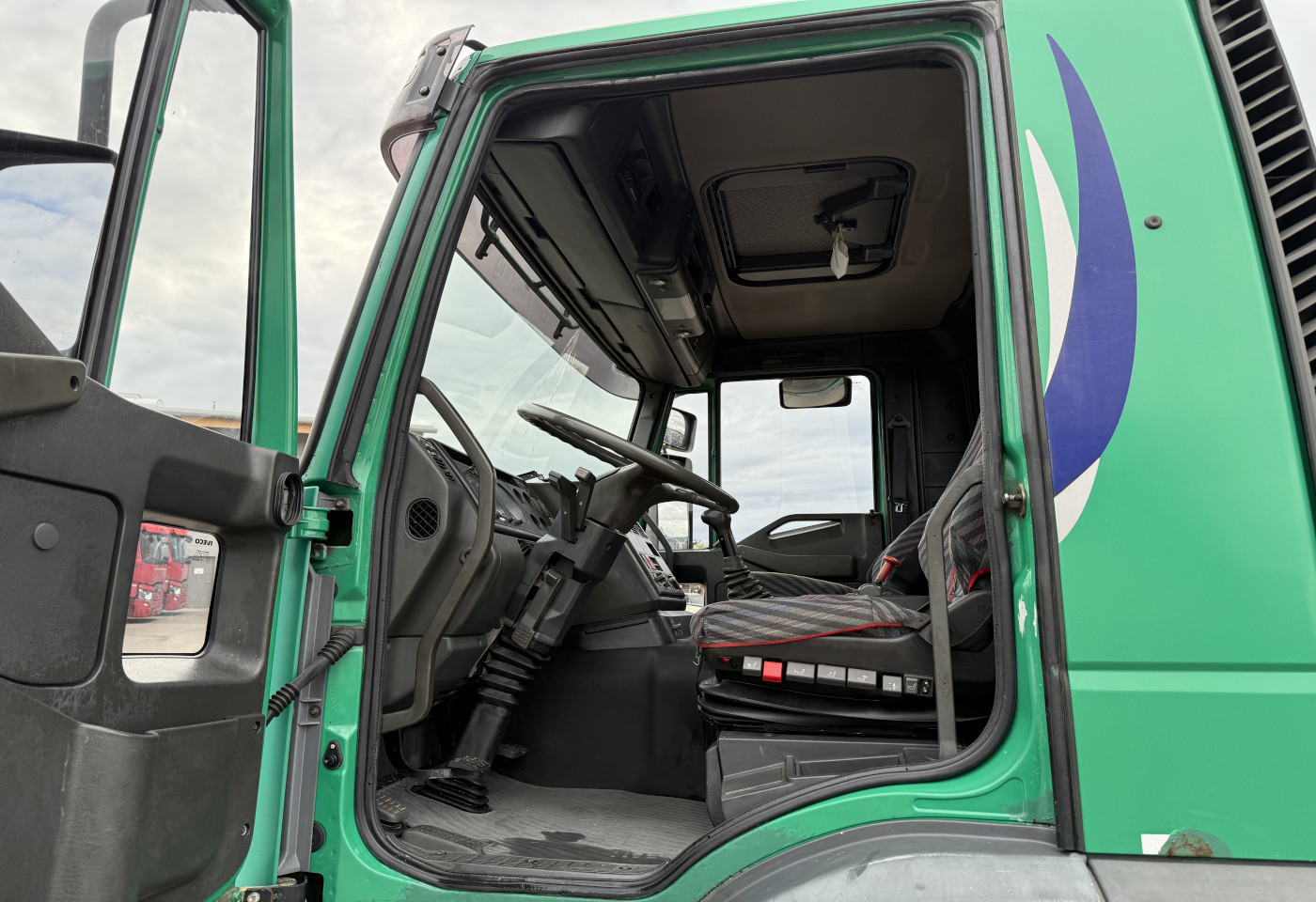 MOTO6625_2736517 vehicle image