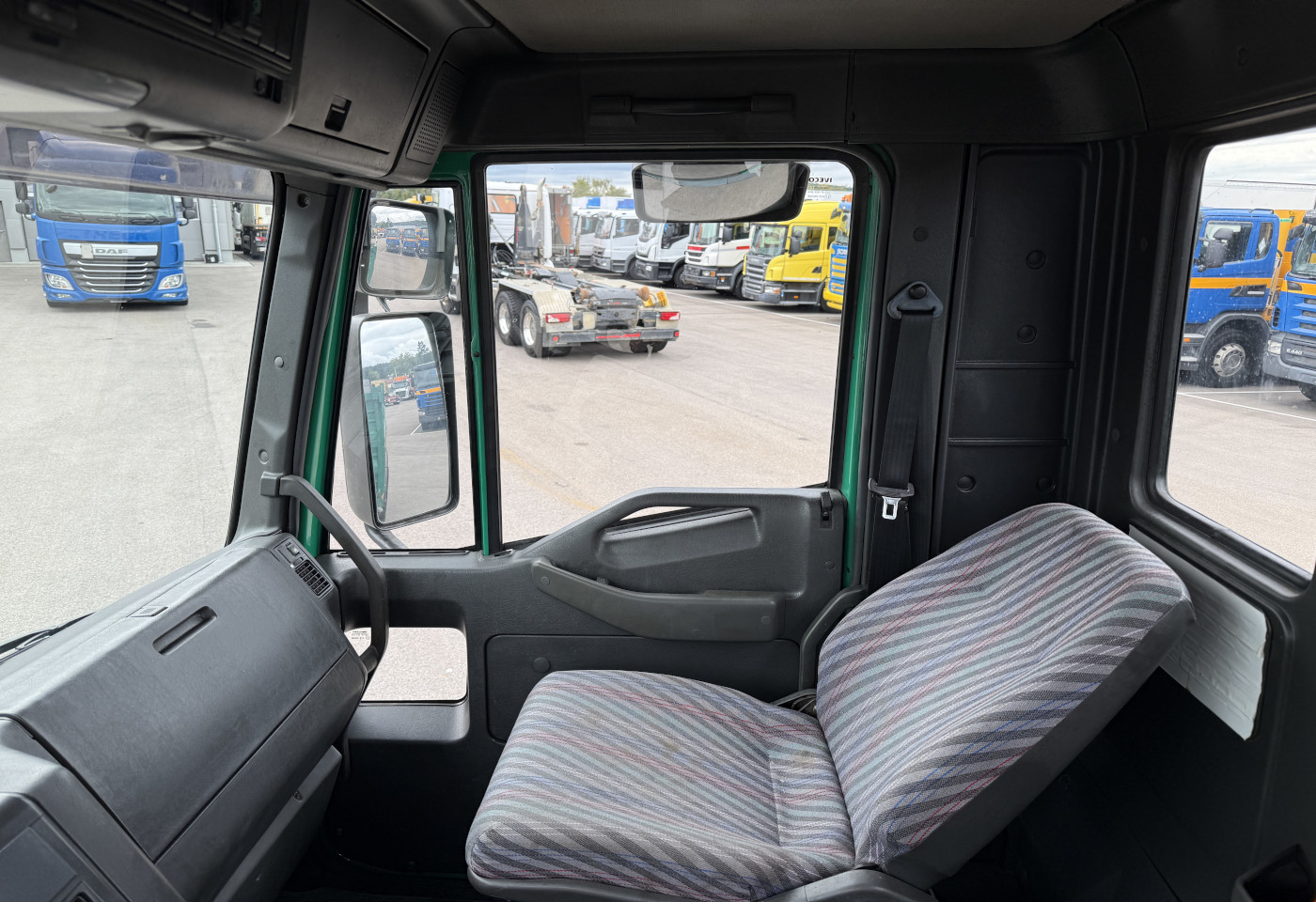 MOTO6625_2736517 vehicle image