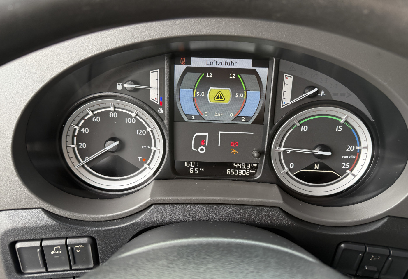 MOTO6625_2751878 vehicle image