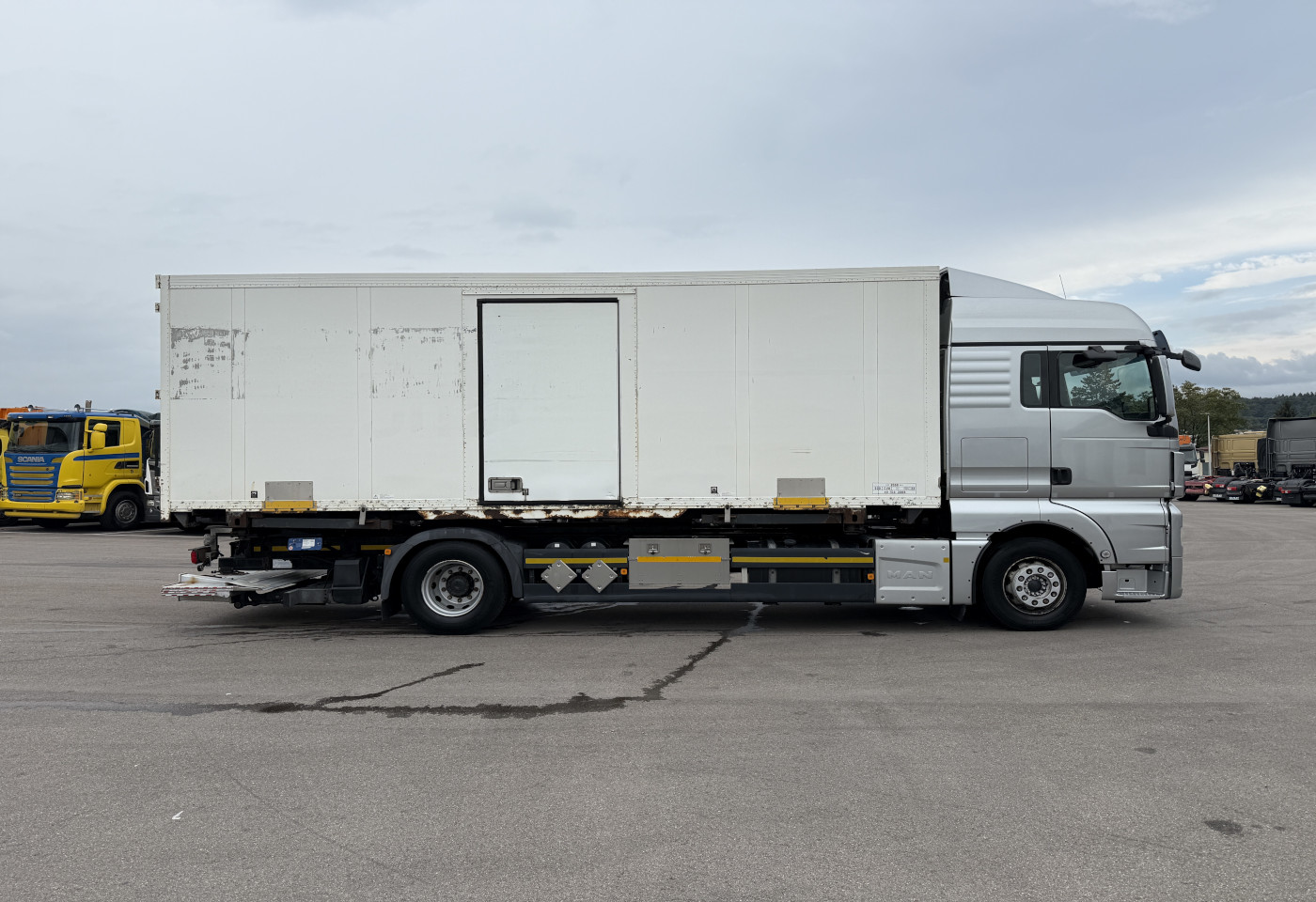 MOTO6625_2736519 vehicle image