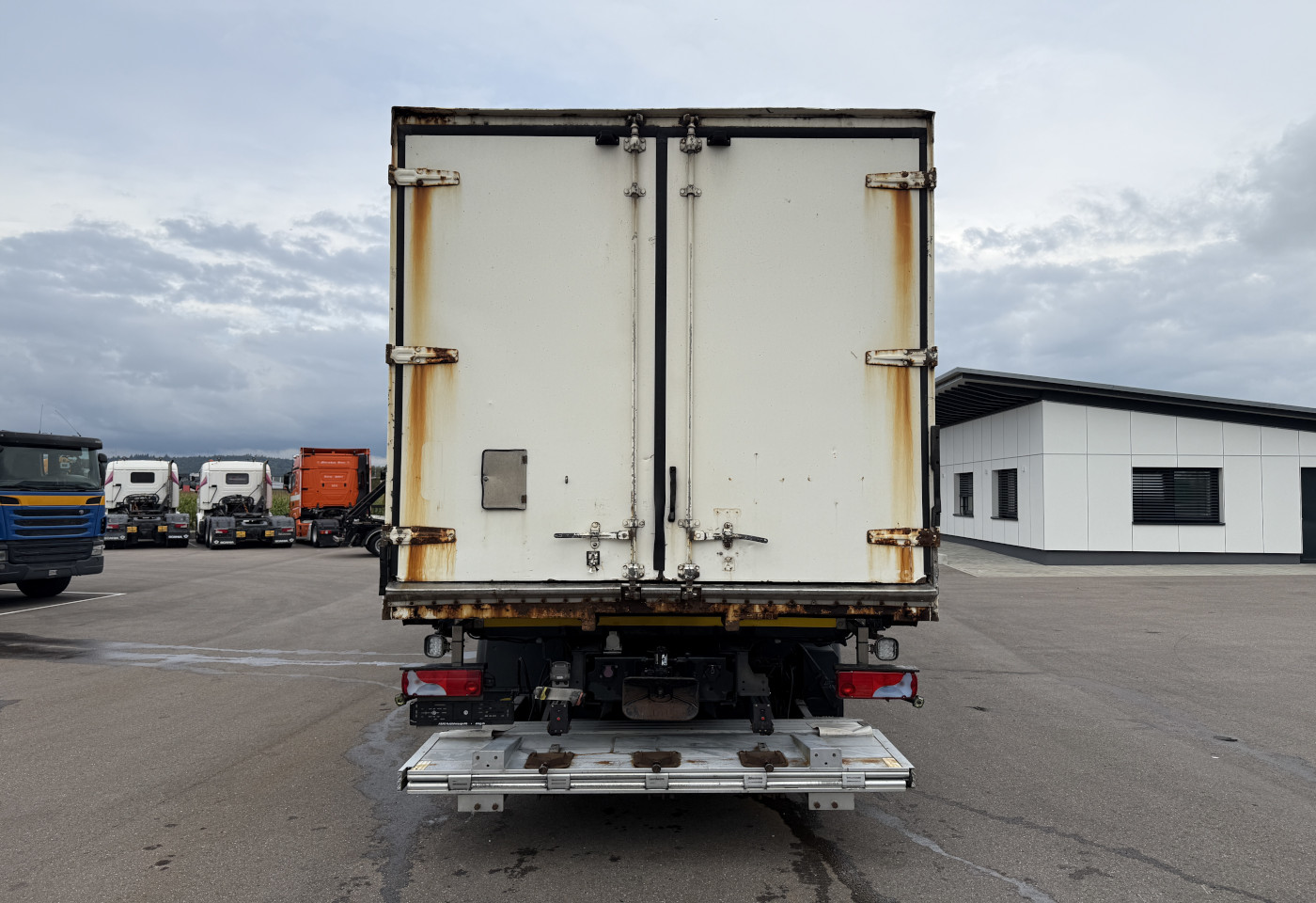 MOTO6625_2736519 vehicle image