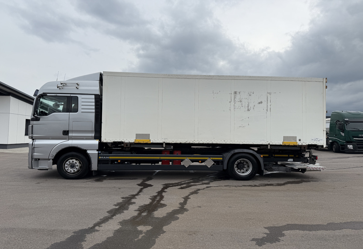 MOTO6625_2736519 vehicle image