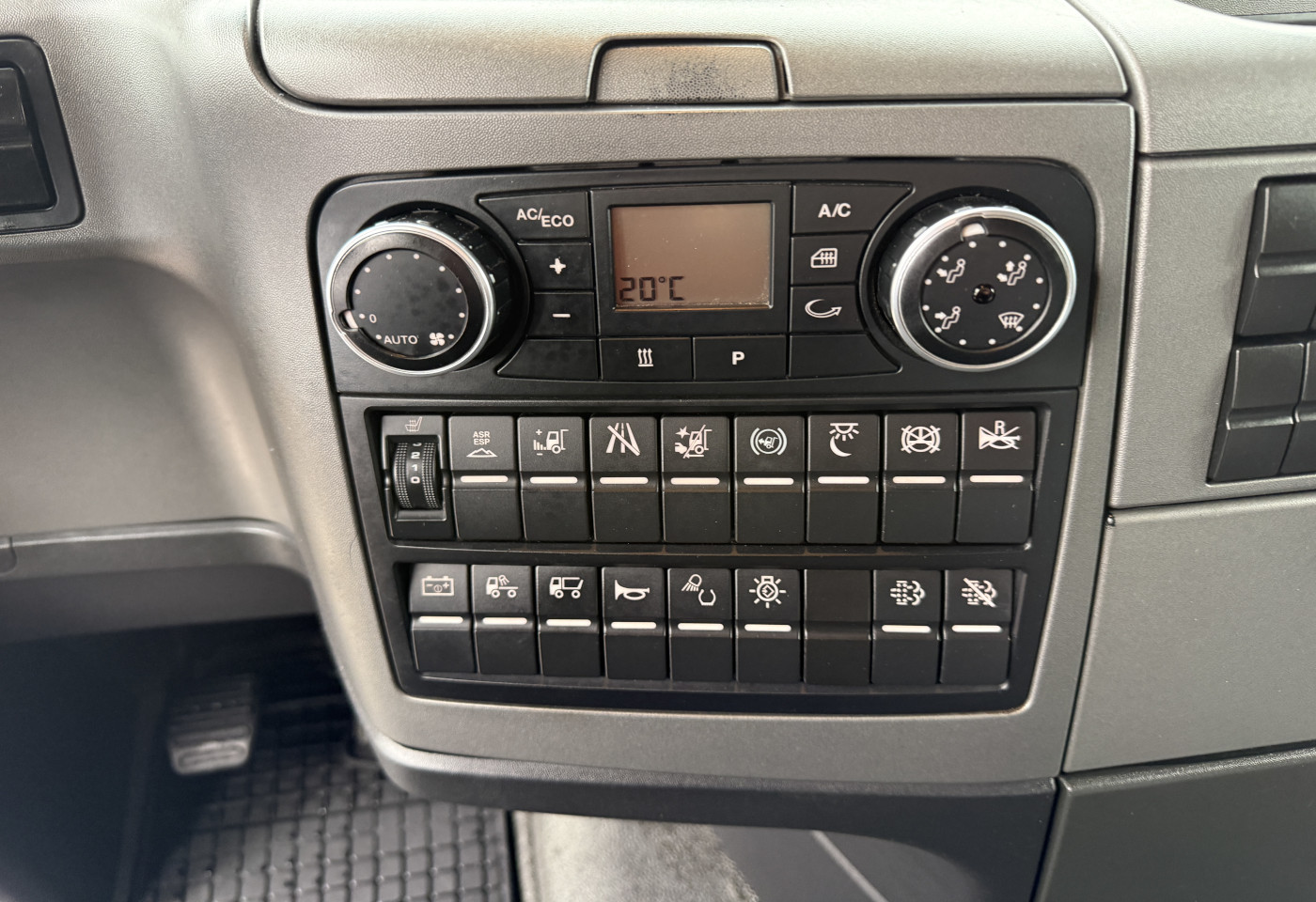 MOTO6625_2736519 vehicle image