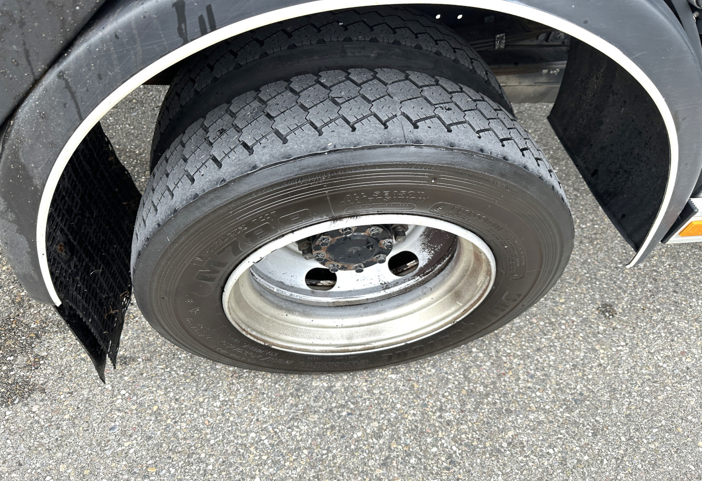 MOTO6625_2759992 vehicle image