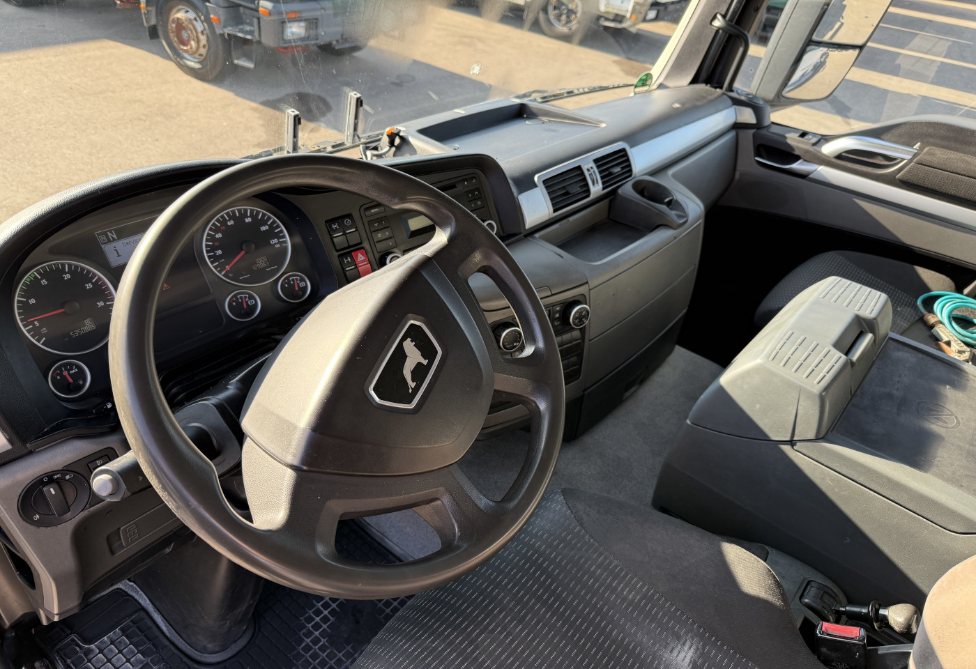 MOTO6625_2774088 vehicle image