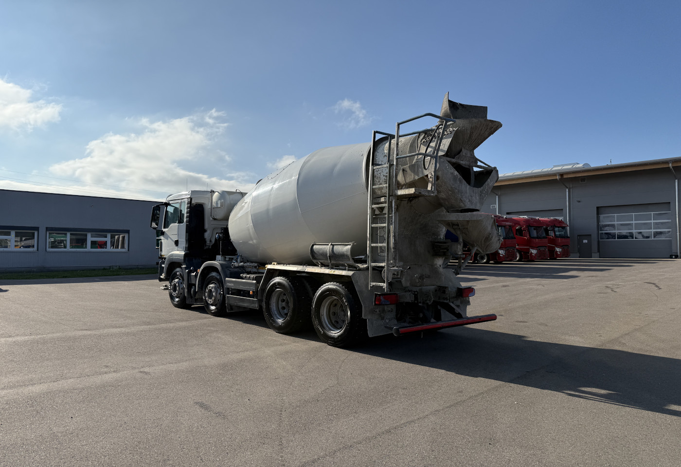 MOTO6625_2774088 vehicle image