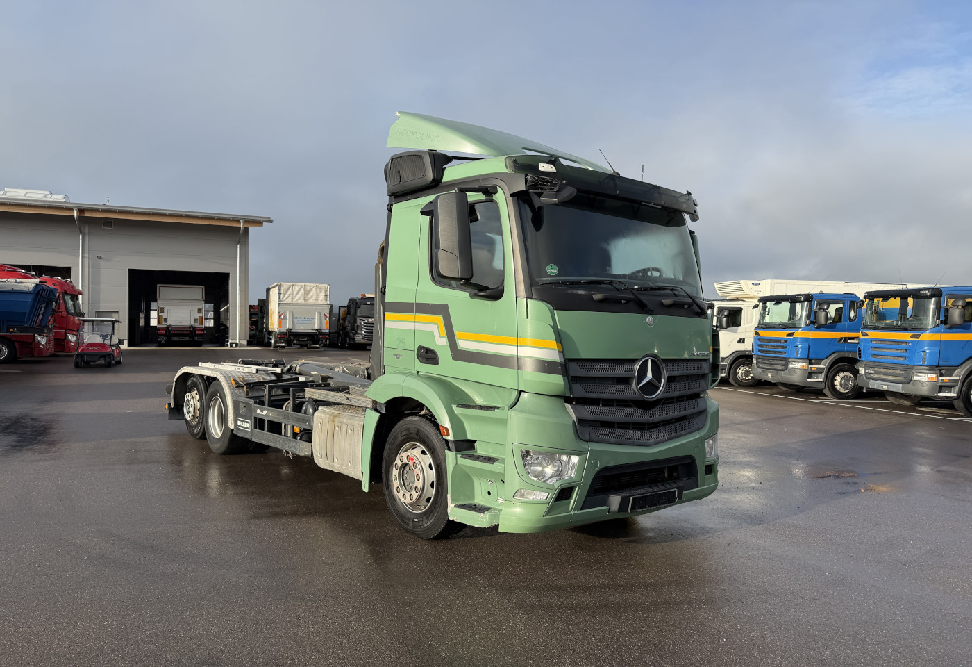 MOTO6625_2736181 vehicle image