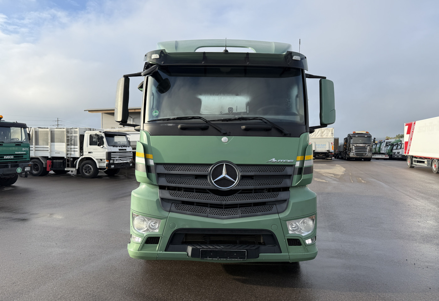 MOTO6625_2736181 vehicle image