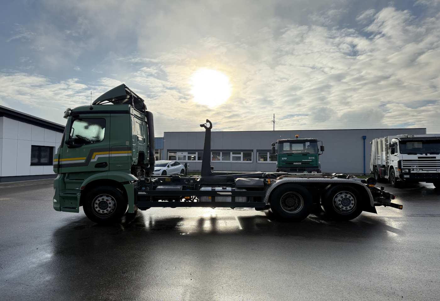 MOTO6625_2736181 vehicle image